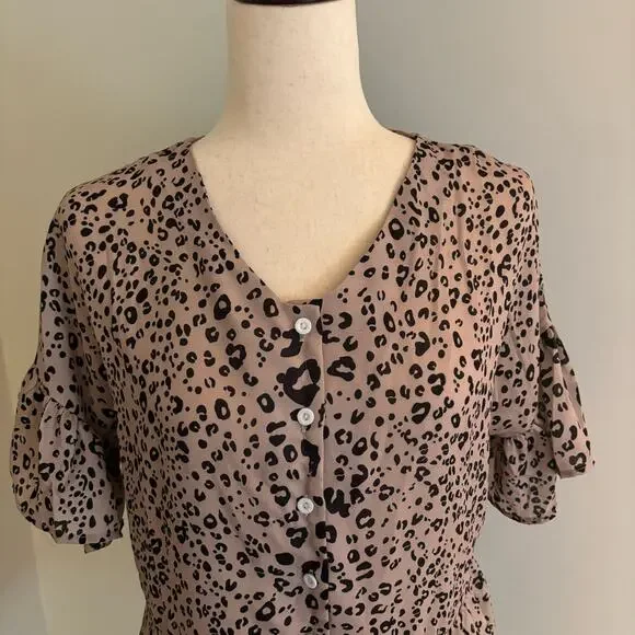 SHEIN Leopard Cheetah Print Brown Black Short Sleeve Top Button-Up Peplum Mediun - Picture 3 of 8